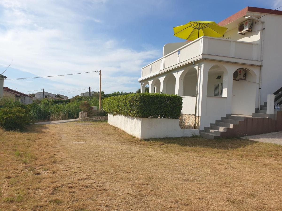 Apartments Hidden Beach Gem Pag Town Exterior photo